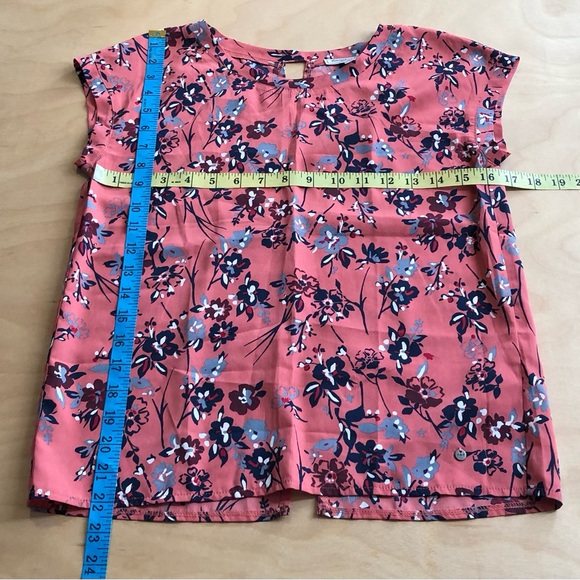 Abercrombie & Fitch Cap Sleeve Floral Blouse Womens Sz XS. - Picture 8 of 8